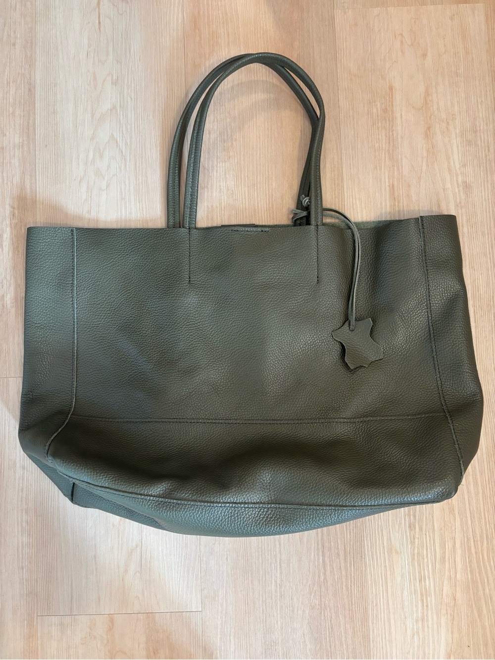 Leather Tote Bag in Olive Green